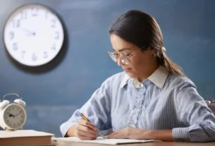 How to Write High-Quality Essays in Exams Under Time Pressure