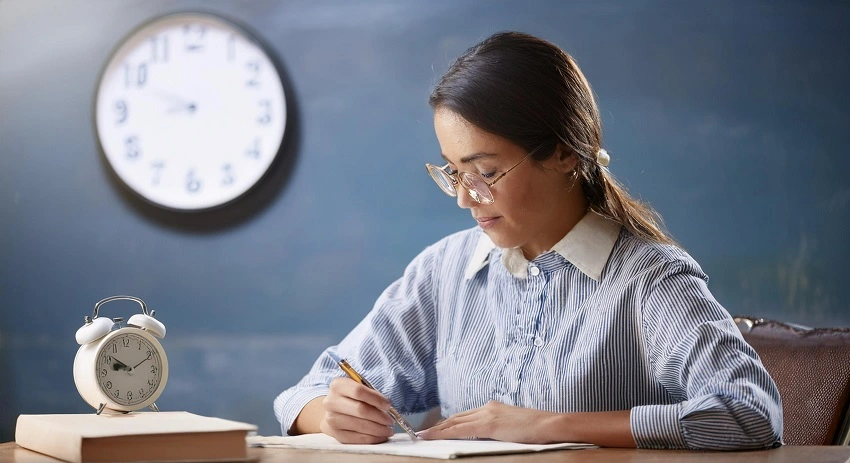 How to Write High-Quality Essays in Exams Under Time Pressure